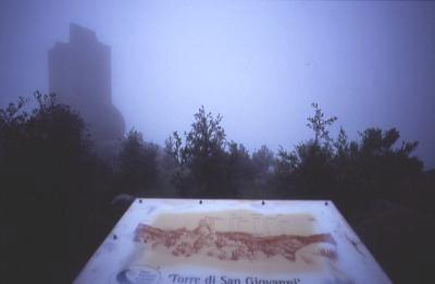Torre di San Giovanni im Nebel